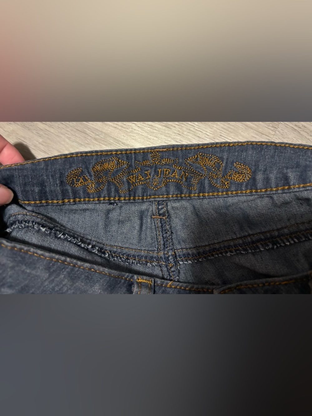 Wax Jean Dark Blue Wash Stretch Denim Jean Shorts Woman’s Size Small NWOT - Picture 4 of 6